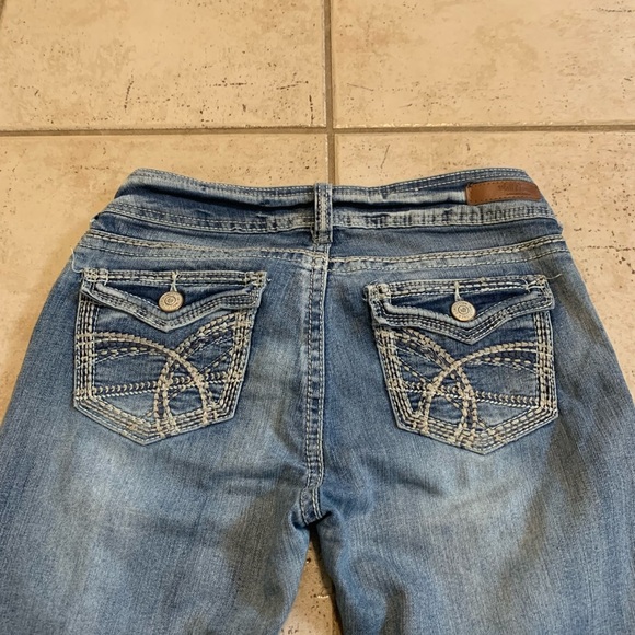 Wallflower Luscious Curvy Fit Bootcut Jeans Size 7 Embroidered Back Pockets Y2K - Picture 4 of 12